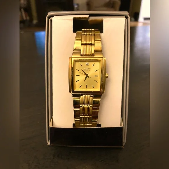 Vintage Citizen Quartz Gold-Tone Rectangular Diamond Watch Vintage Citizen CQ Goldplated Tank Watch, Quartz 25mm  main image 3